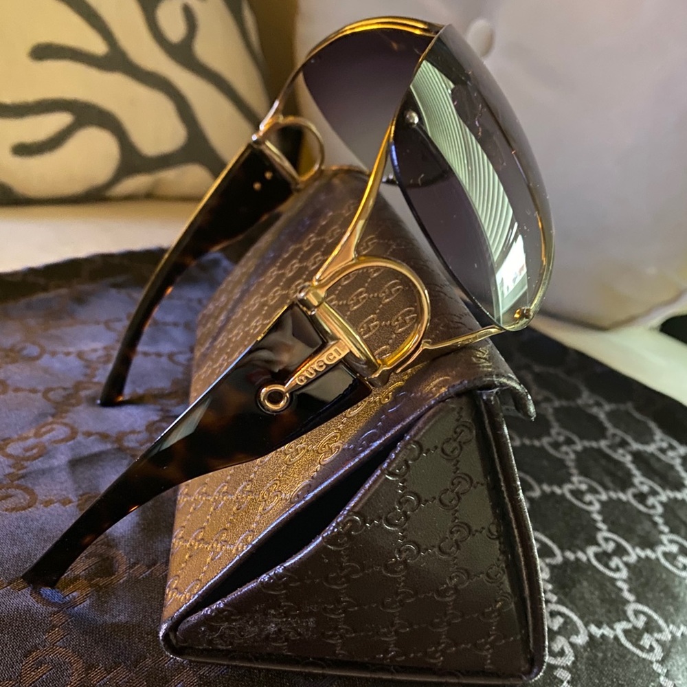 Gucci horsebit wrap sunglasses